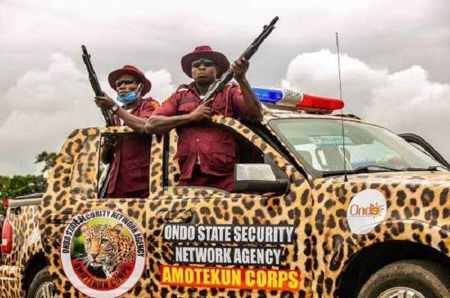 Akeredolu accuses FG of bias for not allowing Amotekun to bear arms